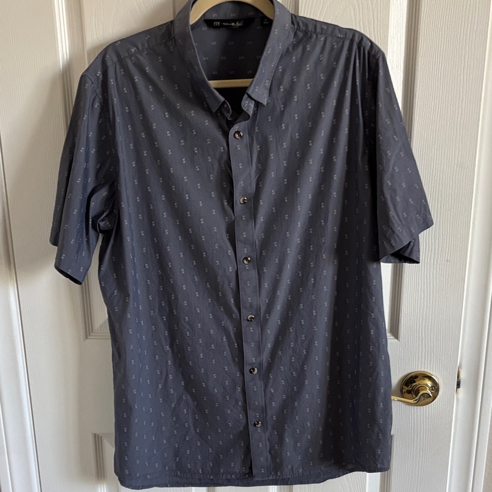 Travis Mathew Short-Sleeve Button-Down Shirt in Dark Gray with Micro Print